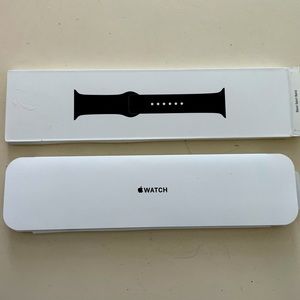 Apple Watch band - black - brand new in box - series 5 fits all watches